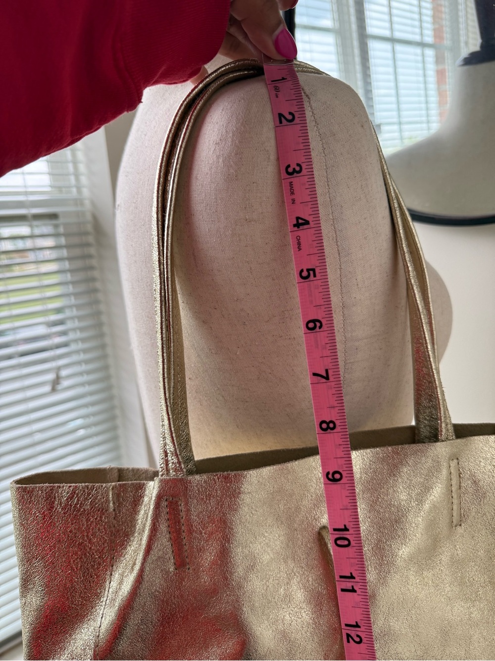 Women's Metallic Gold Italian Leather Tote Bag - Picture 9 of 10